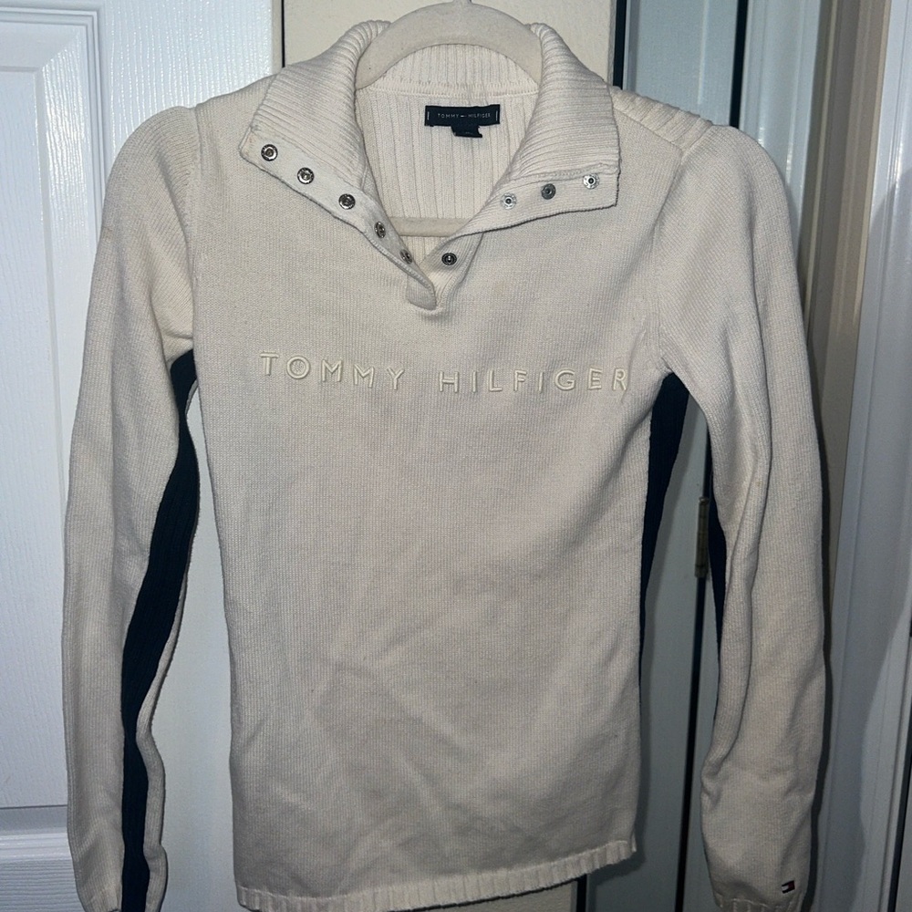 Vintage Tommy Hilfiger sweater